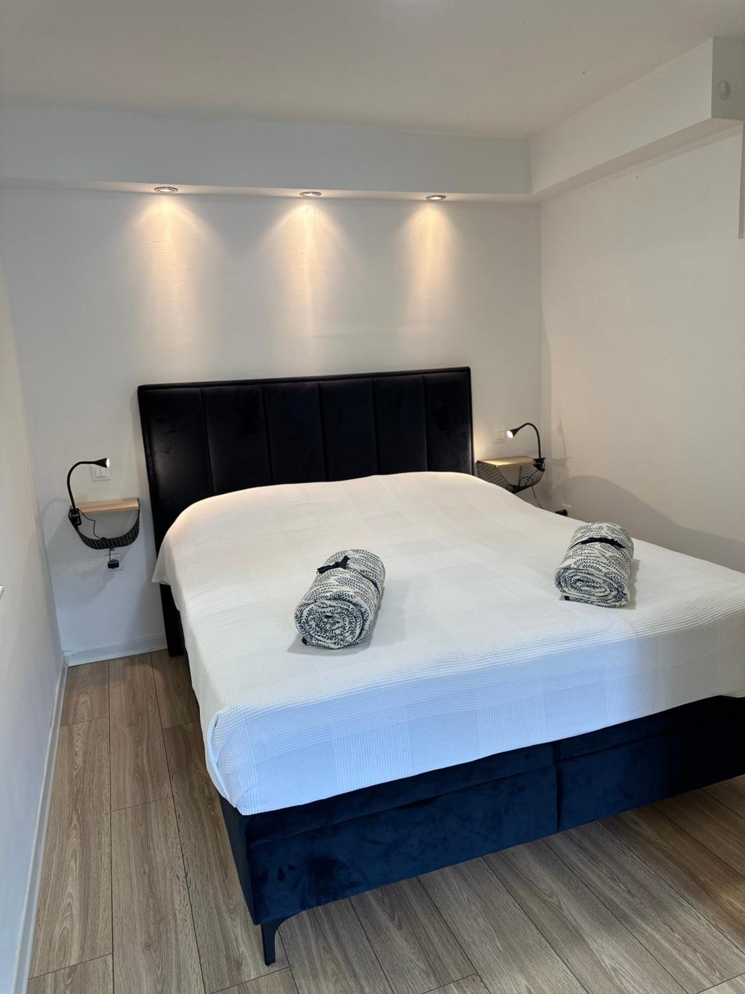 Villa Kos Rovinj Apartments Ngoại thất bức ảnh